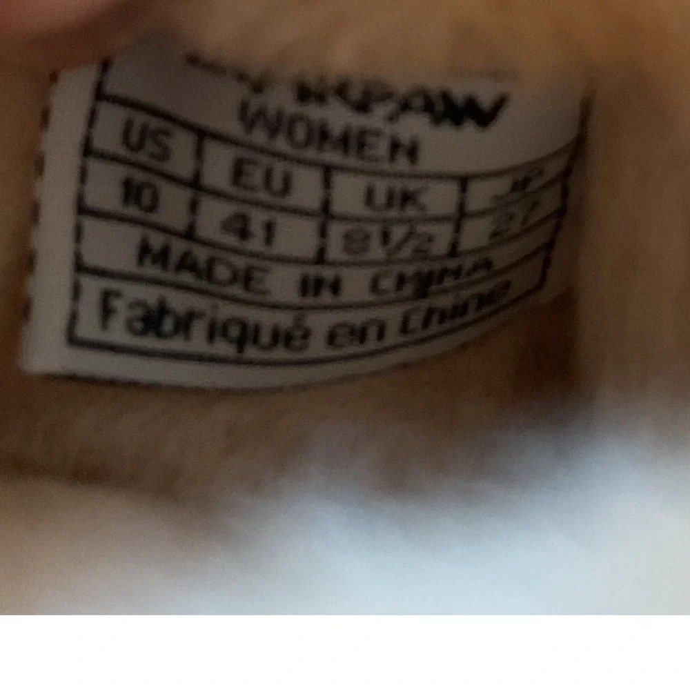 Bearpaw Women's Eva Short Hickory Winter Boots Size 10 Warm Cozy‎